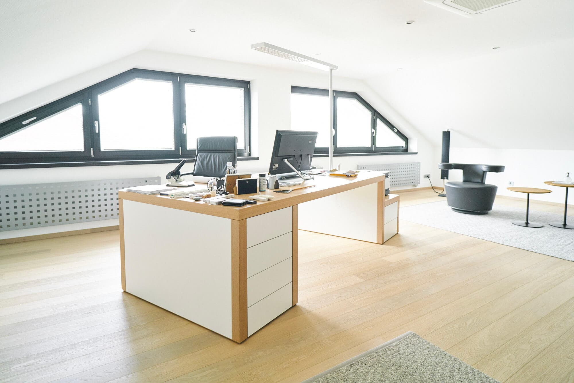 Moderne Büroeinrichtung vom Schreiner in Münster